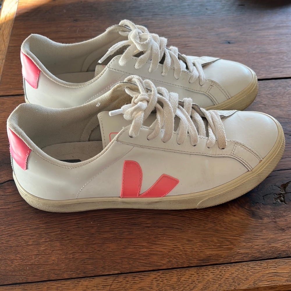Veja Women’s Sneakers, white and pink, size EU38, US Size 7